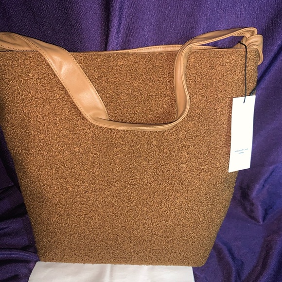 Elizabeth and James Textile Wilt Teddy Tote Large - Picture 8 of 8